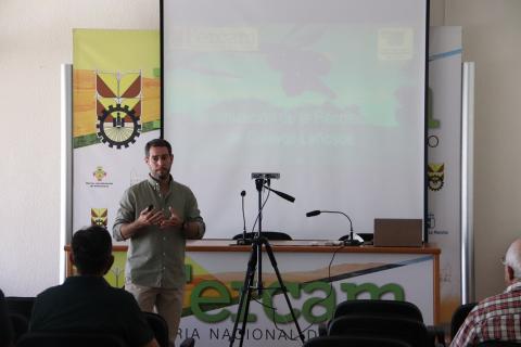 Conferencia sobre mecanización de recolección de cultivos leñosos