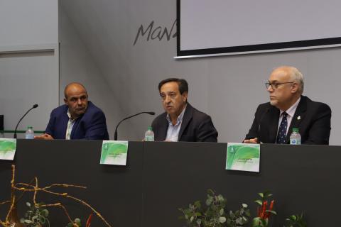 Intervención de Pedro Barato junto al presidente local de Asaja y al alcalde de Manzanares