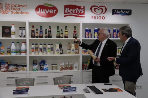 Visita del alcalde Julián Nieva a Efran Distribuciones