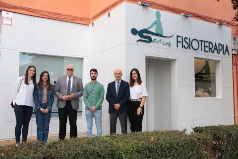 Visita de Julián Nieva y José Luis Cabezas a Sanus Fisioterapia