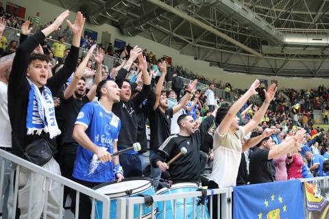 La afición del Manzanares FS en el Olivo Arena no paró de animar a su equipo