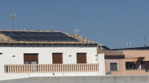 Placas solares instaladas en viviendas de Manzanares