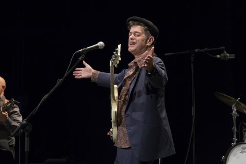 Santiago Auserón durante el concierto en el Gran Teatro