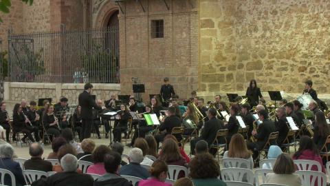 Concierto 'Mi banda en mi barrio' de la AMC 'Julián Sánchez-Maroto' en la plaza de la Constitución