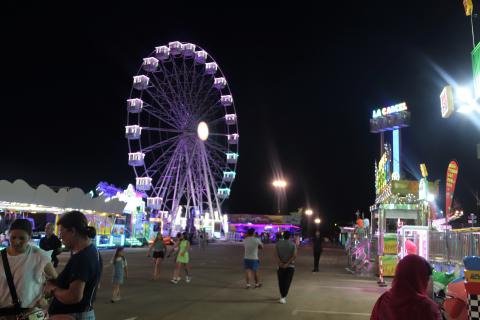 Imagen del recinto de atracciones en la víspera de feria