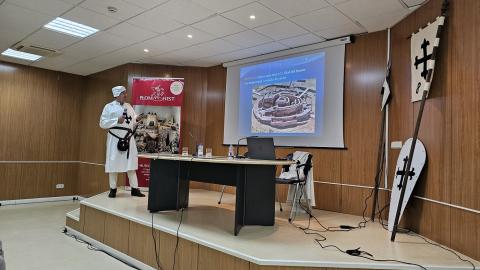 Conferencia Bermúdez - Tras las murallas. Castillos y fortificaciones