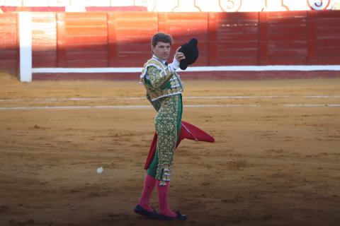 Brindis al público de Juan Leal en la corrida de feria 2023 de Manzanares