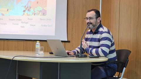 Javier Fernández Pacheco durante la presentación 