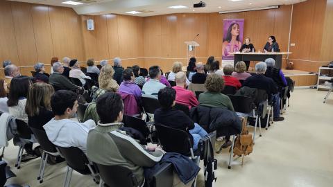 Presentación del libro en la biblioteca municipal