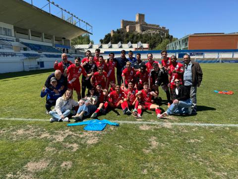 La expedición manzanareña celebró el punto conseguido en Almansa