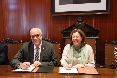 Firma convenio Oficina Emplea_Julián Nieva y Patricia Franco