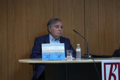 Presentación del poemario 'Contraverano' de Antonio García de Dionisio