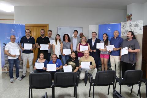 Entrega de diplomas de la formación 'Operaciones Industriales de manipulación de aluminios'