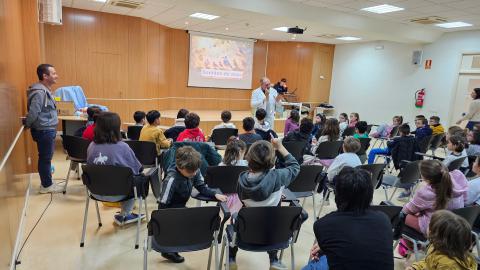 Taller de aves en la biblioteca