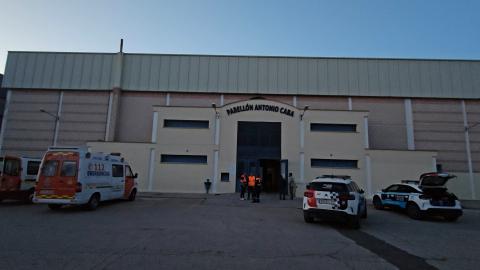 Exterior del pabellón Antonio Caba donde se atendió a viajeros