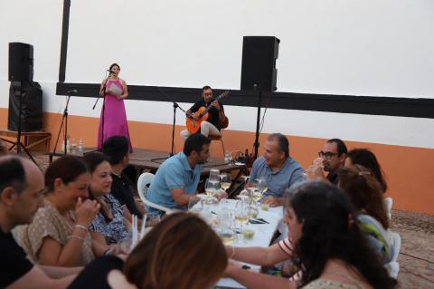 Cata vino, poesía y guitarra Acicate