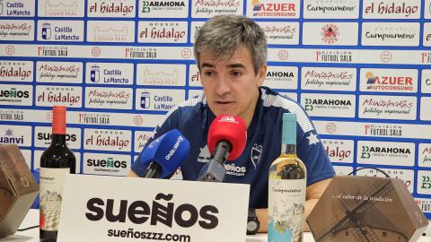 Juanlu Alonso en la previa del partido frente al Córdoba Juanlu Alonso en la previa del partido frente al Córdoba