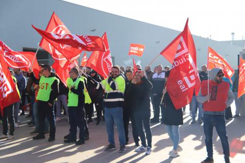 Imágenes de la concentración de la huelga del Sector del Metal en Manzanares