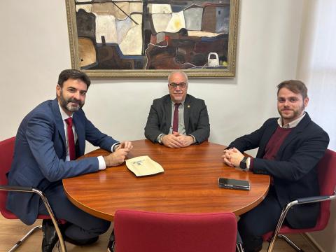 Visita del delegado provincial de Economía, Empresas y Empleo