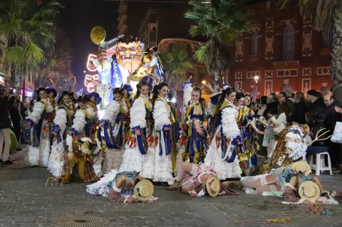 El festín de Los Perchas ganó el primer premio en carrozas con comparsa