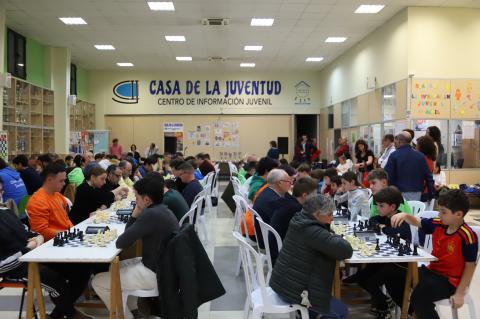 Vista general de la Casa de la Juventud durante el torneo de ajedrez