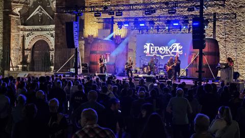 Concierto de Lèpoka en la plaza de la Constitución durante las XIII Jornadas Medievales