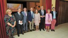El alcalde junto a los galardonados