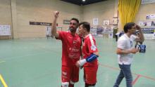 Dani Juárez, felicitado por Pepote tras su gran actuación