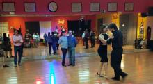 La Asociación Cultural de Bailes de Salón realiza un taller con Malevaje Tango