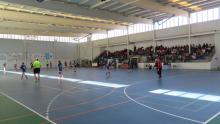 Partido de balonmano con público en el pabellón del Nuevo Manzanares