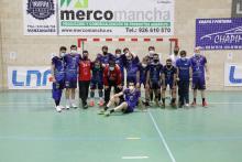 Foto conjunta de los jugadores que lucharon hasta el final por salvar la categoría