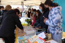 Mercadillo solidario por Ucrania - IES Sotomayor