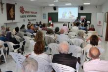 Conferencia de Vicente Martín en el salón de Cáritas