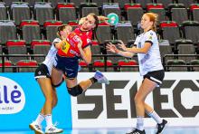 Esther Martín-Buro en el W19 EHF Championship (Fotografía: EHF)