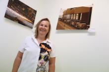 Exposición del III concurso de fotografía industrial de Aempoman en la biblioteca