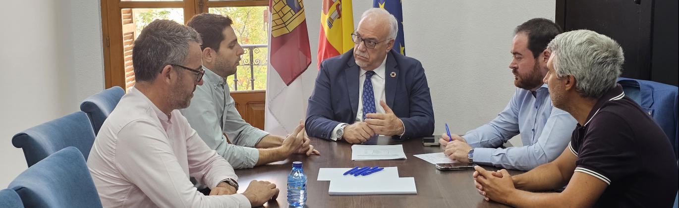 Reunión de Aempomán con Julián Nieva y Pablo Camacho