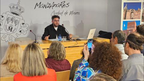 Embedded thumbnail for Conferencia 'Mesa y silla para ella sola' - IV Encuentros en torno al 27