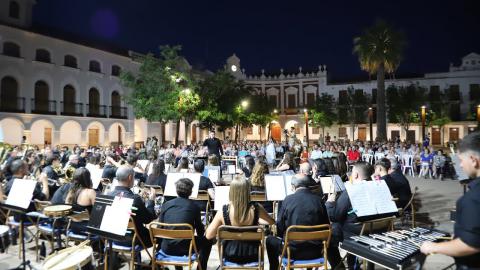 Embedded thumbnail for Concierto de feria de la AMC &#039;Julián Sánchez-Maroto&#039;