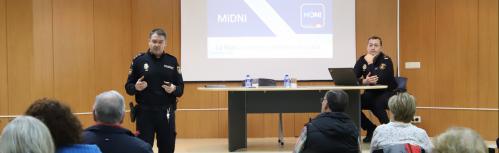 Charla Policía Nacional app MiDNI
