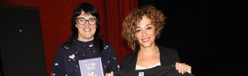 Beatriz Labián y Pamela Palenciano al inicio de 'No sólo duelen los golpes'