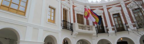 Fachada del Ayuntamiento de Manzanares