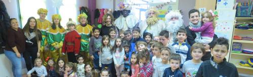 Visita de los Reyes Magos a la ludoteca municipal