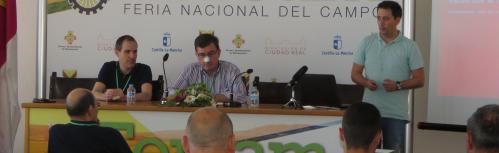 Conferencia sobre variadores de frecuencia para el bombeo solar