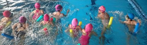 Cursos de natación infantil en la piscina climatizada