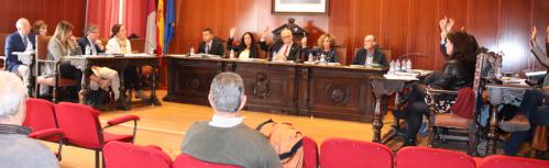 Votos a favor del servicio de televisión municipal
