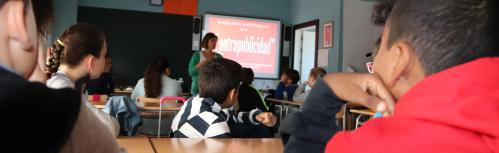 Sesión teórica desarrollada en el colegio Divina Pastora