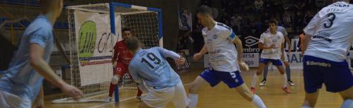 Jugada de ataque del Santiago ante el Manzanares en la temporada pasada