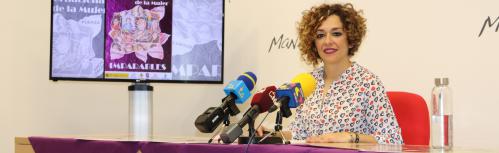 Beatriz Labián en la presentación de las Jornadas