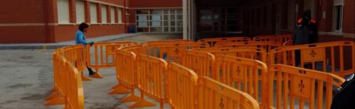 Preparativo en el comedor escolar del CEIP Altagracia
