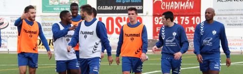 Calentamiento previo al partido con el Manchego